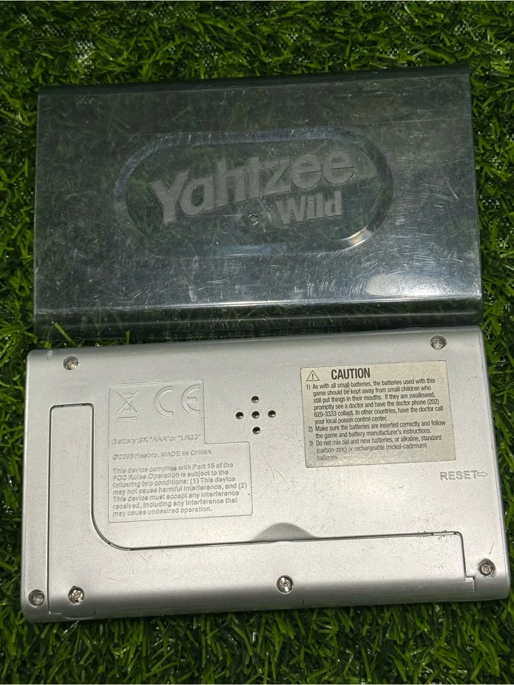 2006 Hasbro Yahtzee Wild Touchscreen Handheld Game Needs Battery